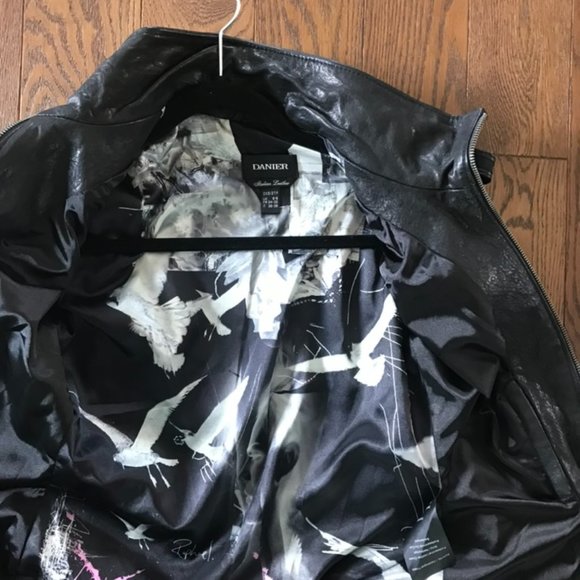 Danier Leather Jacket Size XXS - Picture 3 of 6